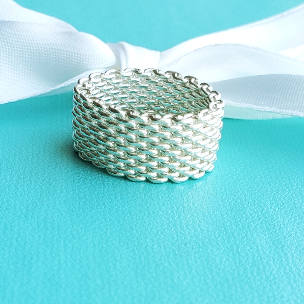 Like new Somerset mesh band ring
